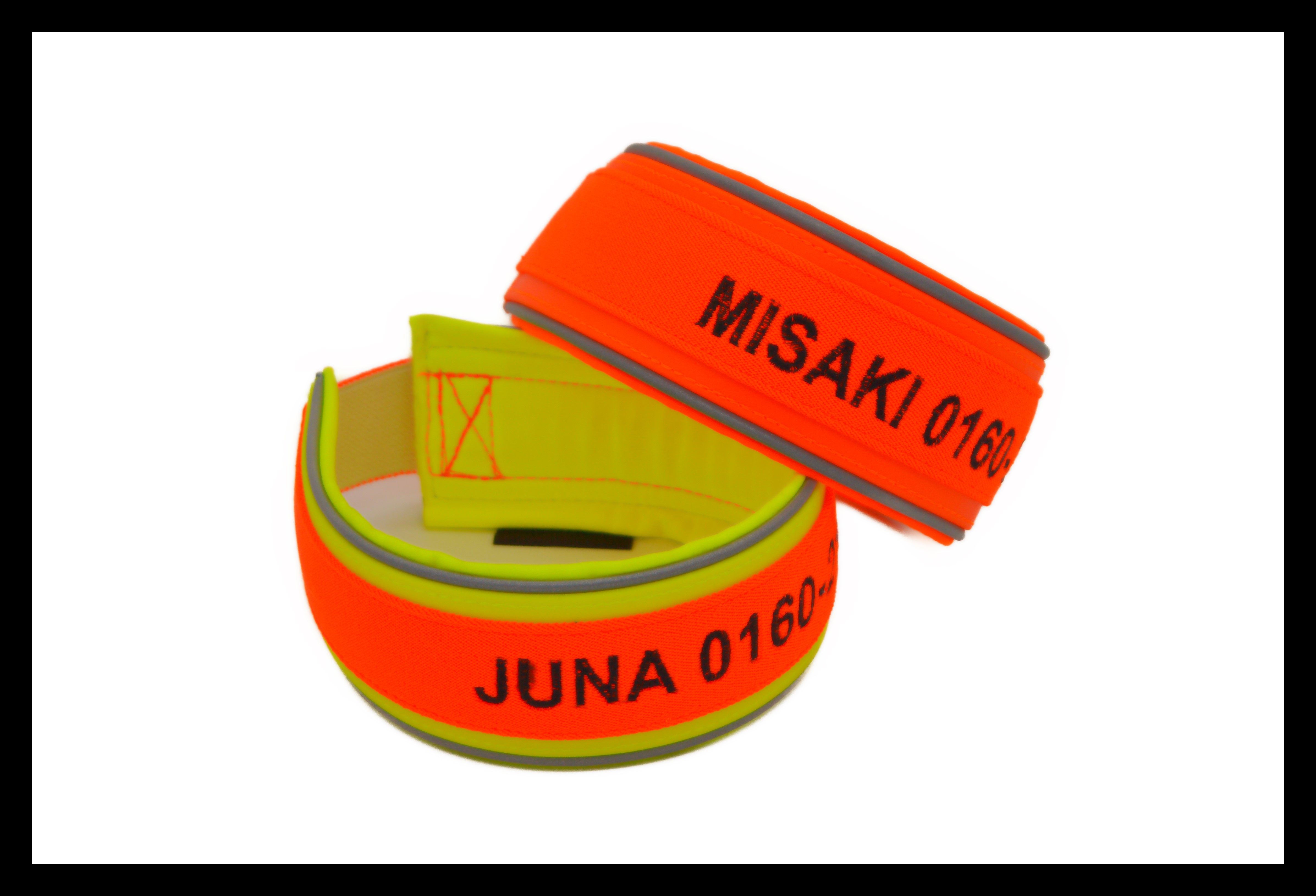 Signalband Neon-Orange/Neon-Gelb bestickt Besticktes Biothane-Signalband in Neon-Orange und Neon-Gelb mit Softshell-Polsterung und Gummizug