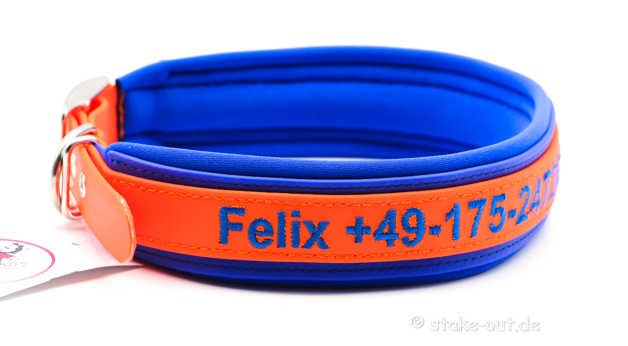 Biothane Hundehalsband Blau/Orange bestickt Besticktes Biothane-Hundehalsband in Blau/Orange mit Softshell-Polsterung und Gürtelschnalle