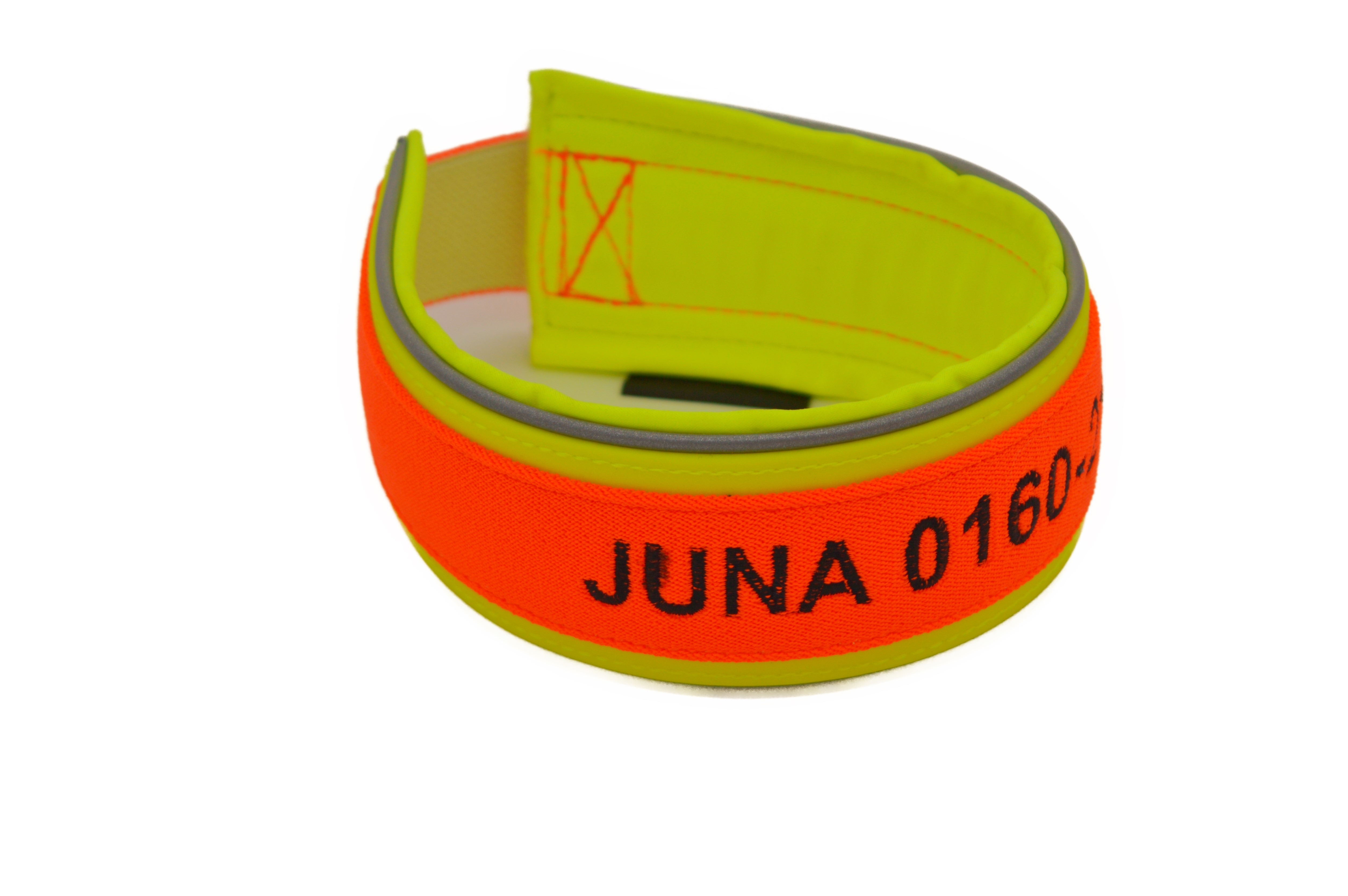 Signalband Neon-Gelb bestickt Besticktes Biothane-Signalband in Neon-Gelb mit Softshell-Polsterung und Gummizug